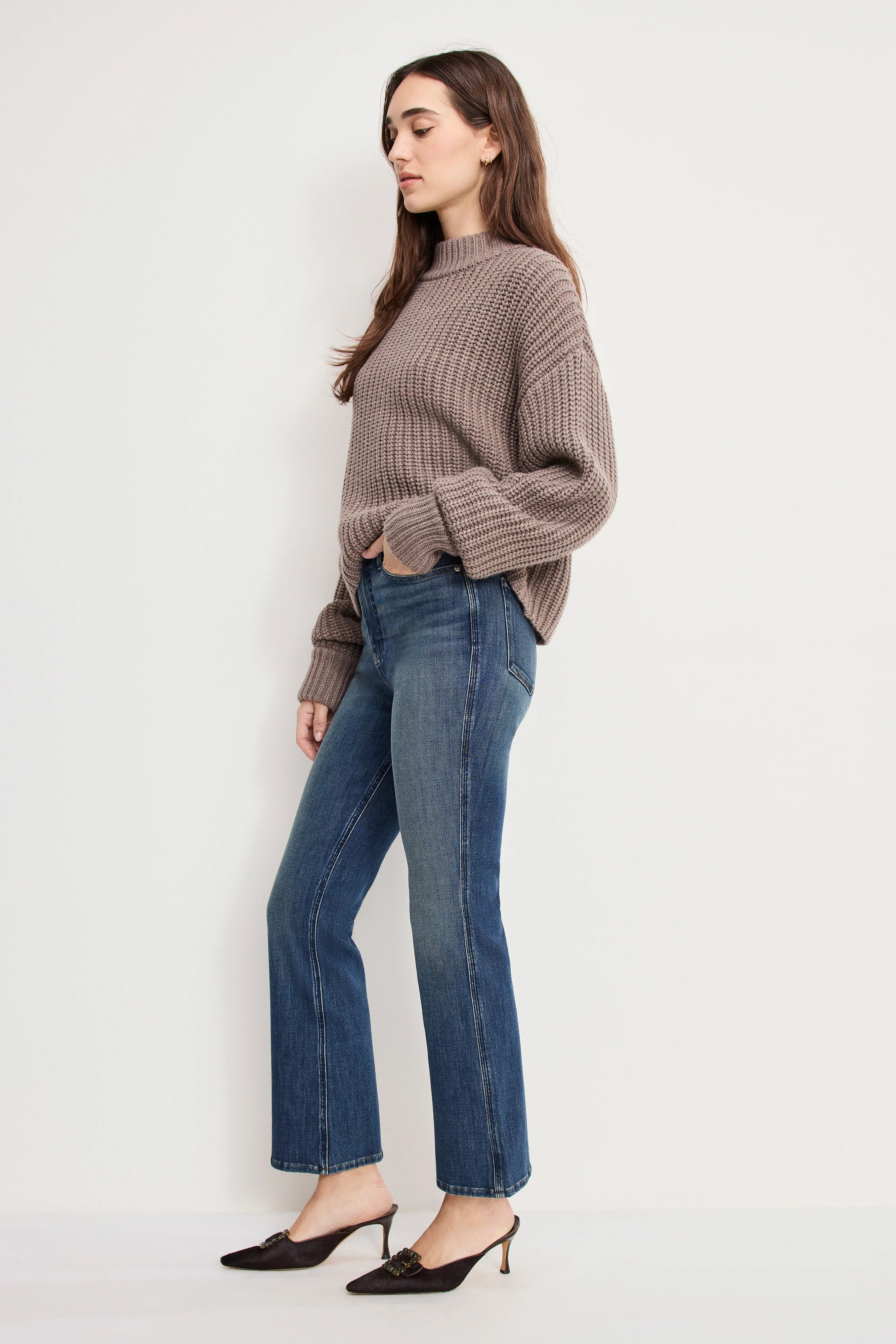 GOOD STANDARD KICK FLARE JEANS | INDIGO1147 - Image 3