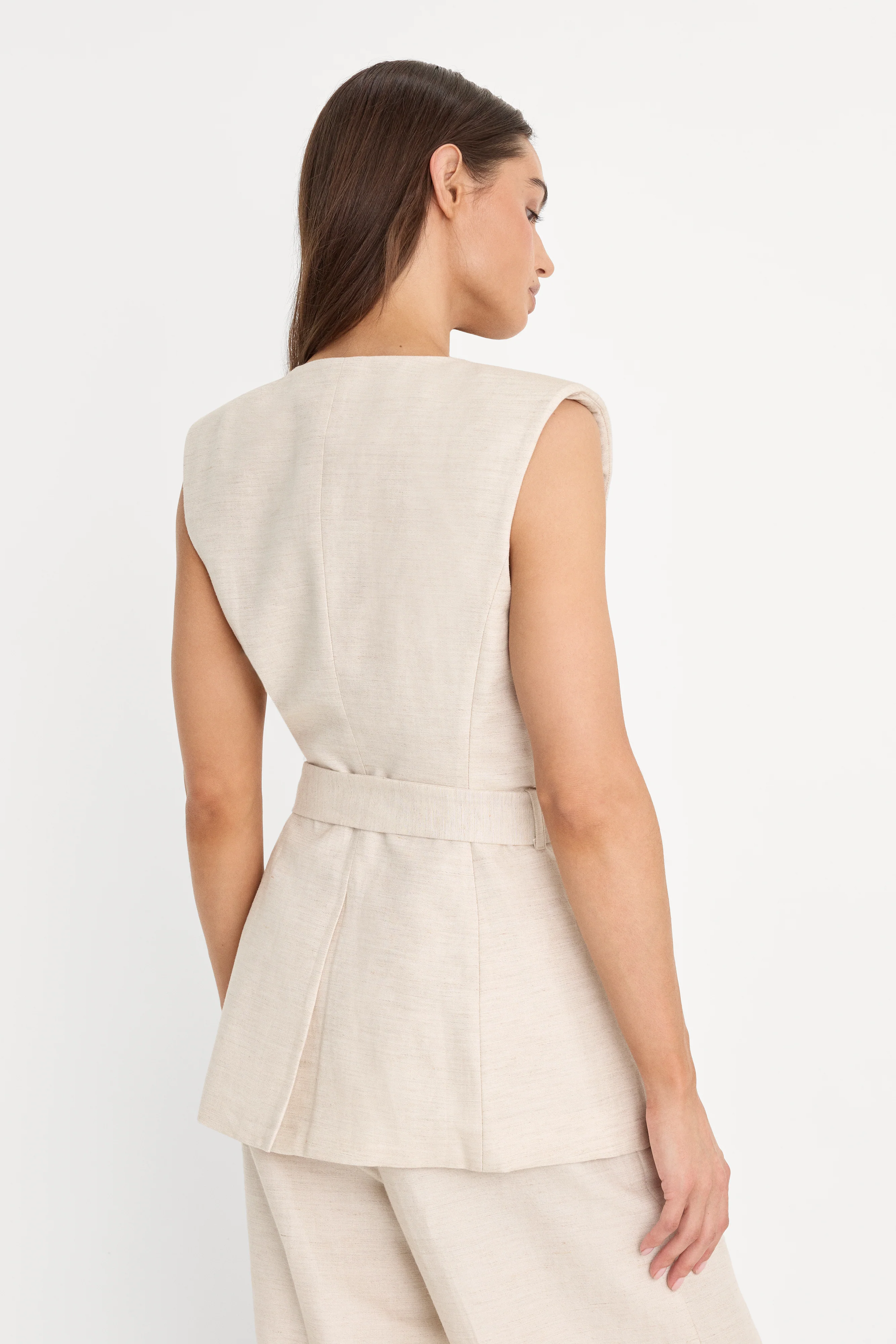 LINEN SLEEVELESS BELTED VEST | OAT - Image 3