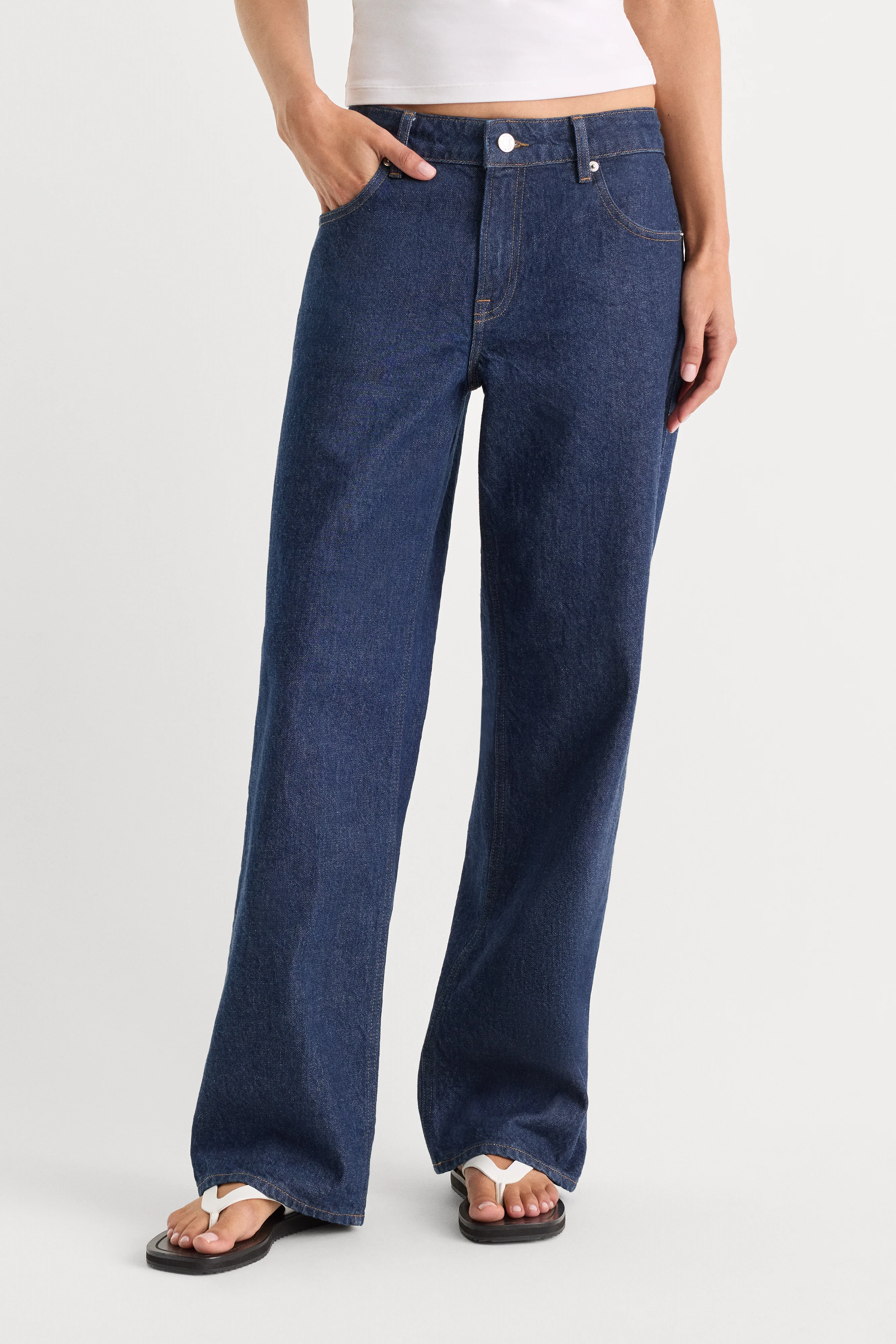 LOW RELAXED STRAIGHT JEANS | RINSE - Image 2