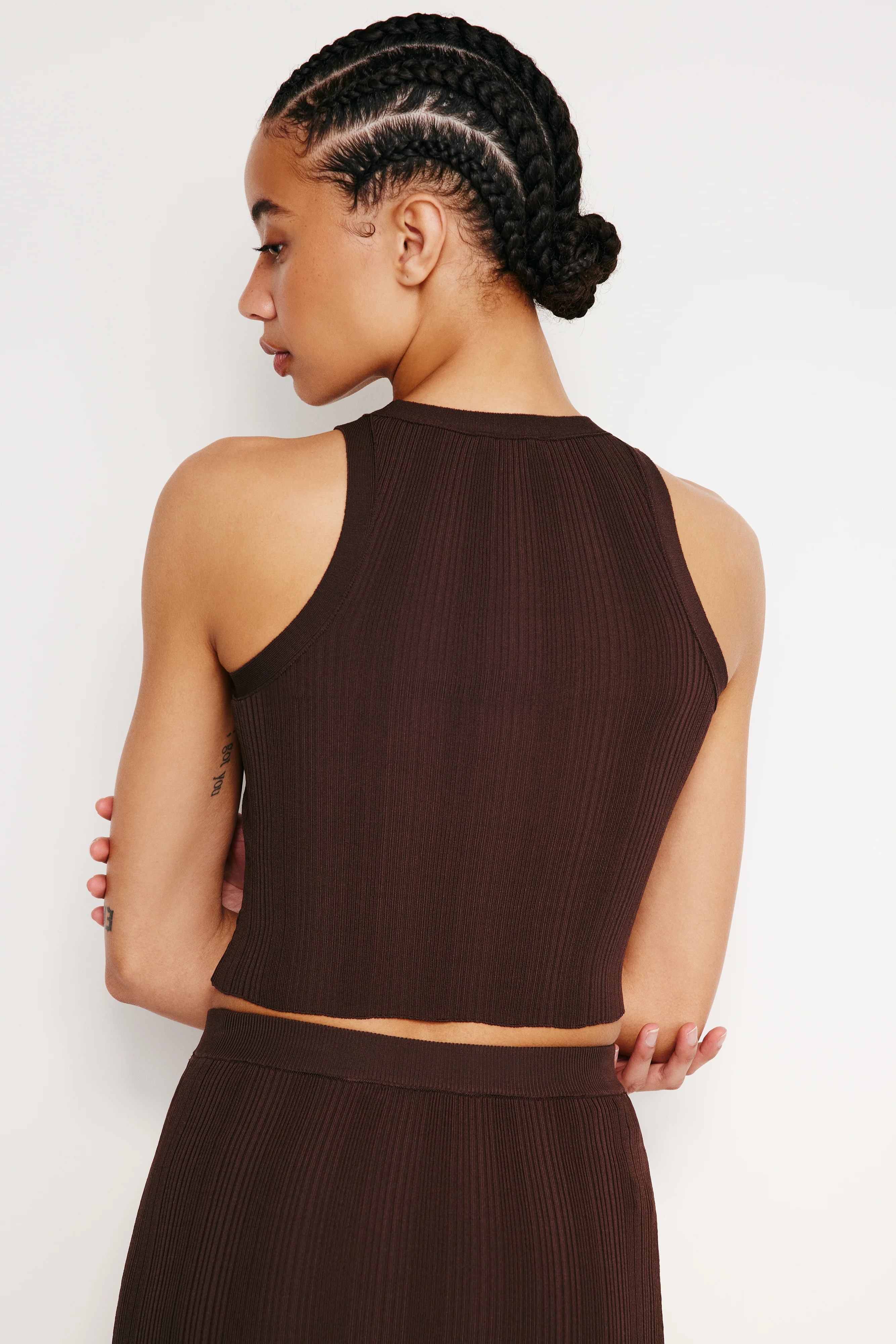 RIBBED KNIT CROPPED TANK TOP | ESPRESSO001 - Image 5