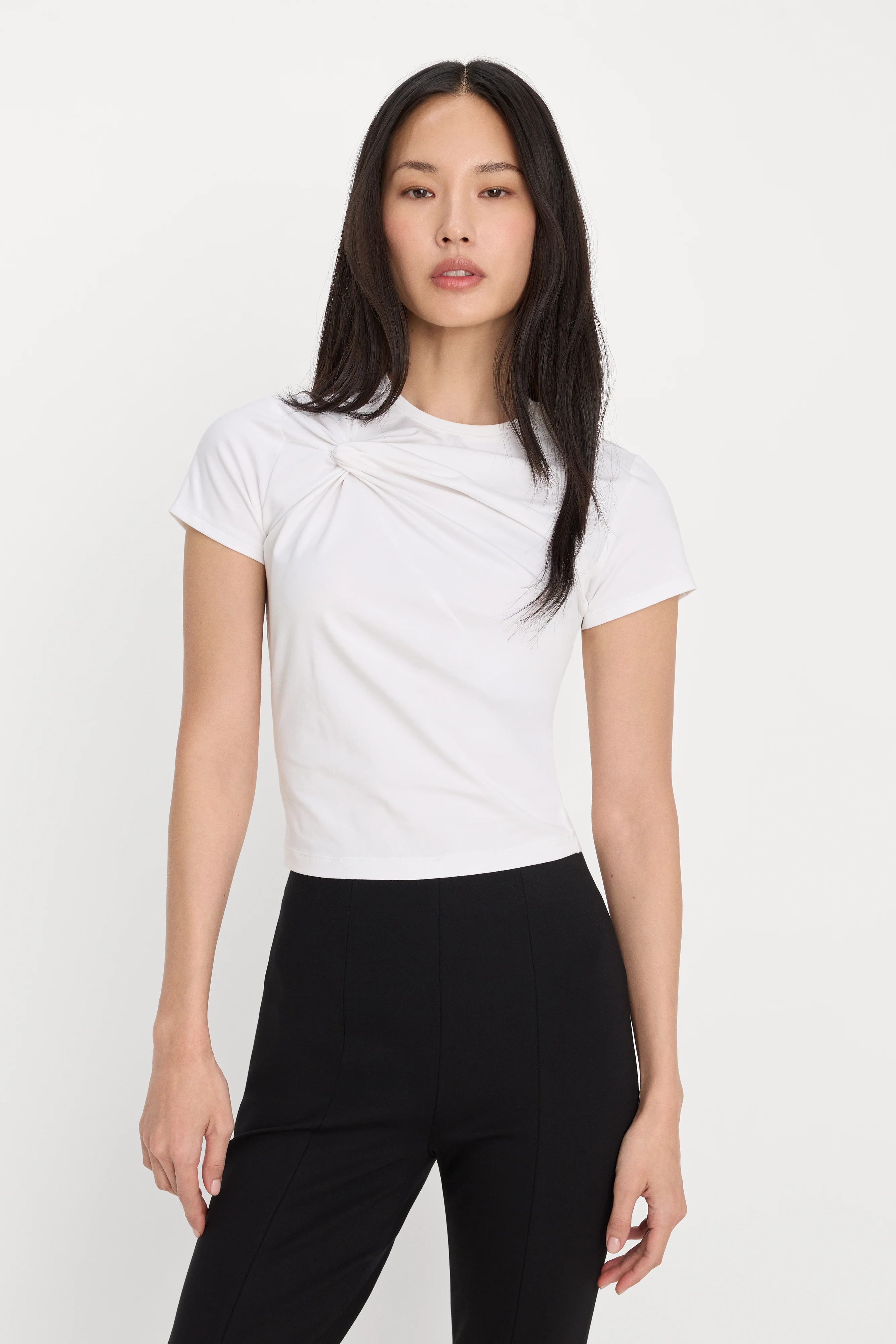 SUPER STRETCH TWIST TEE | WHITE001