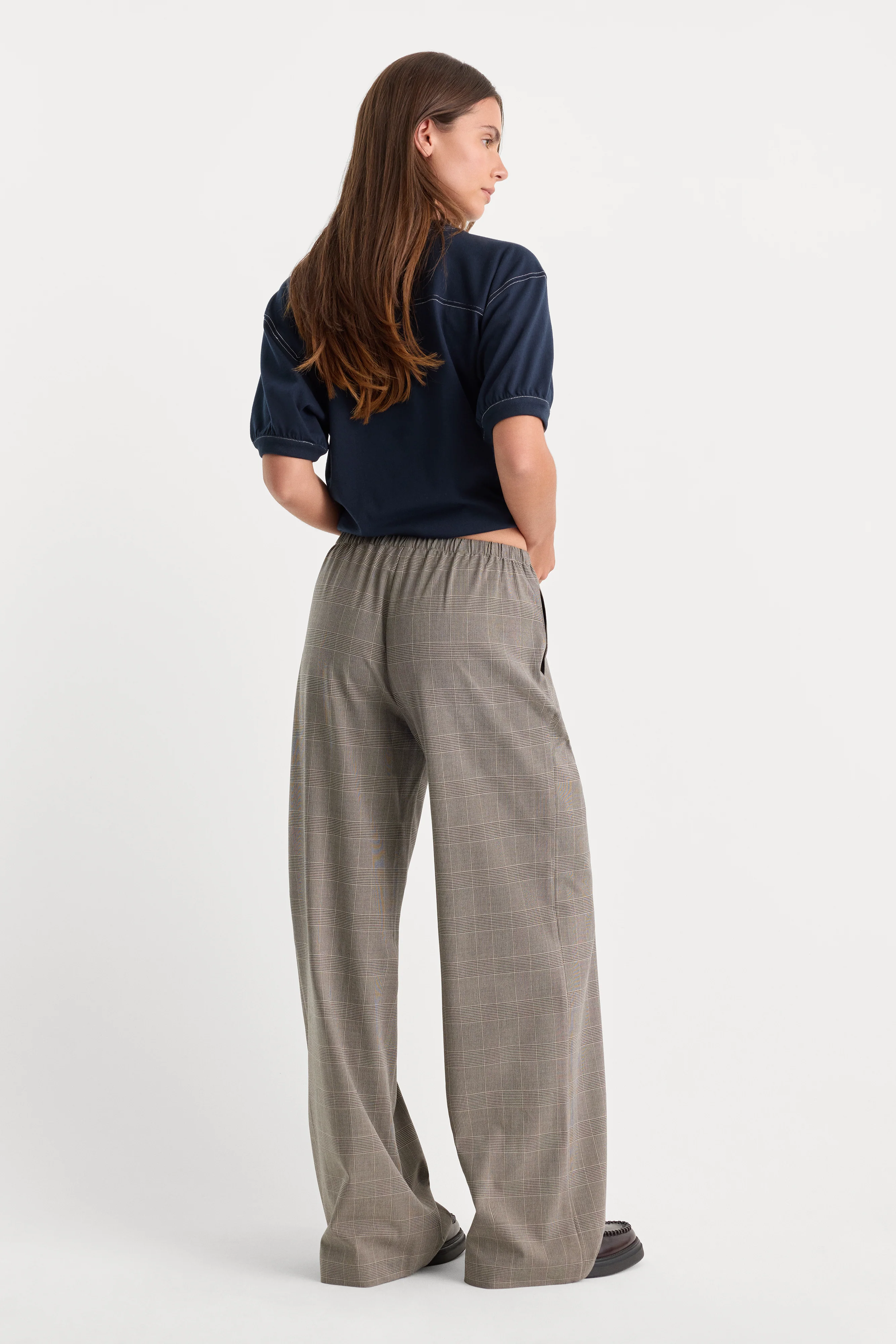 THE PULL ON TROUSER | MINI PLAID - Image 4