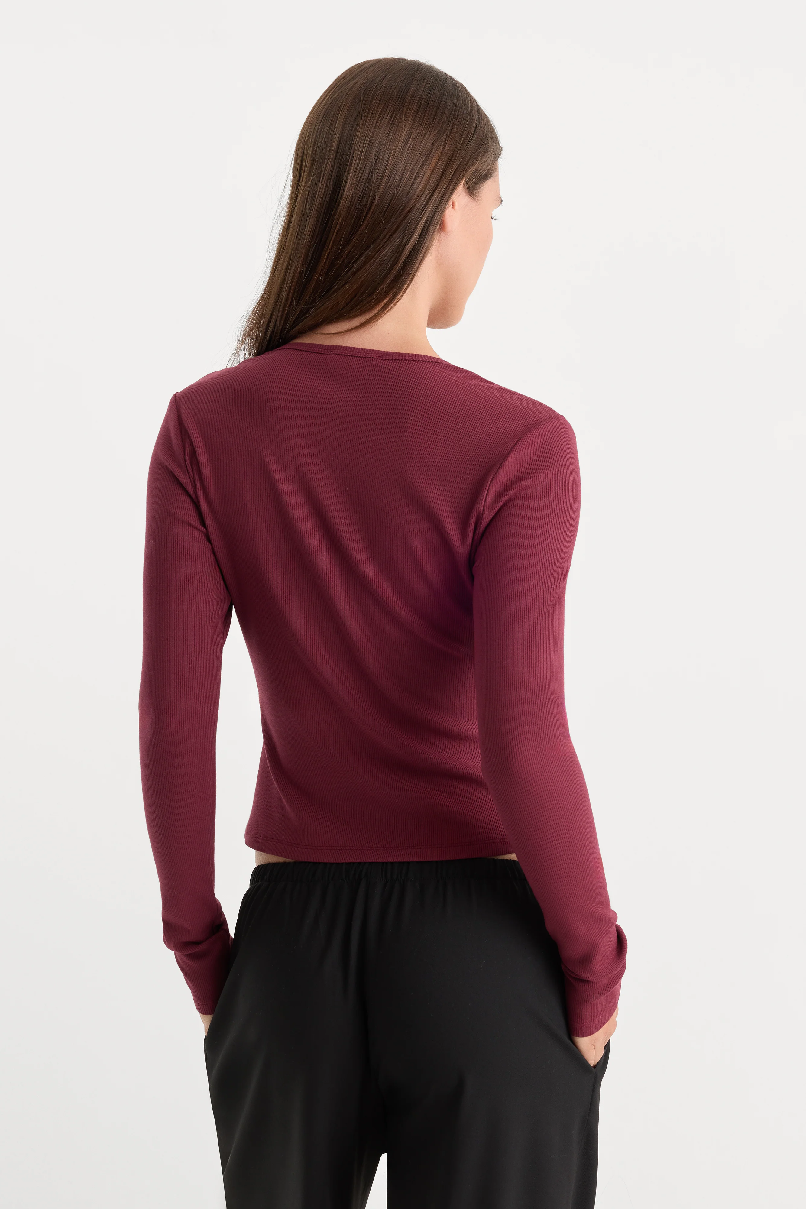 THE RIB V NECK CARDIGAN | BERRY NOIR - Image 5