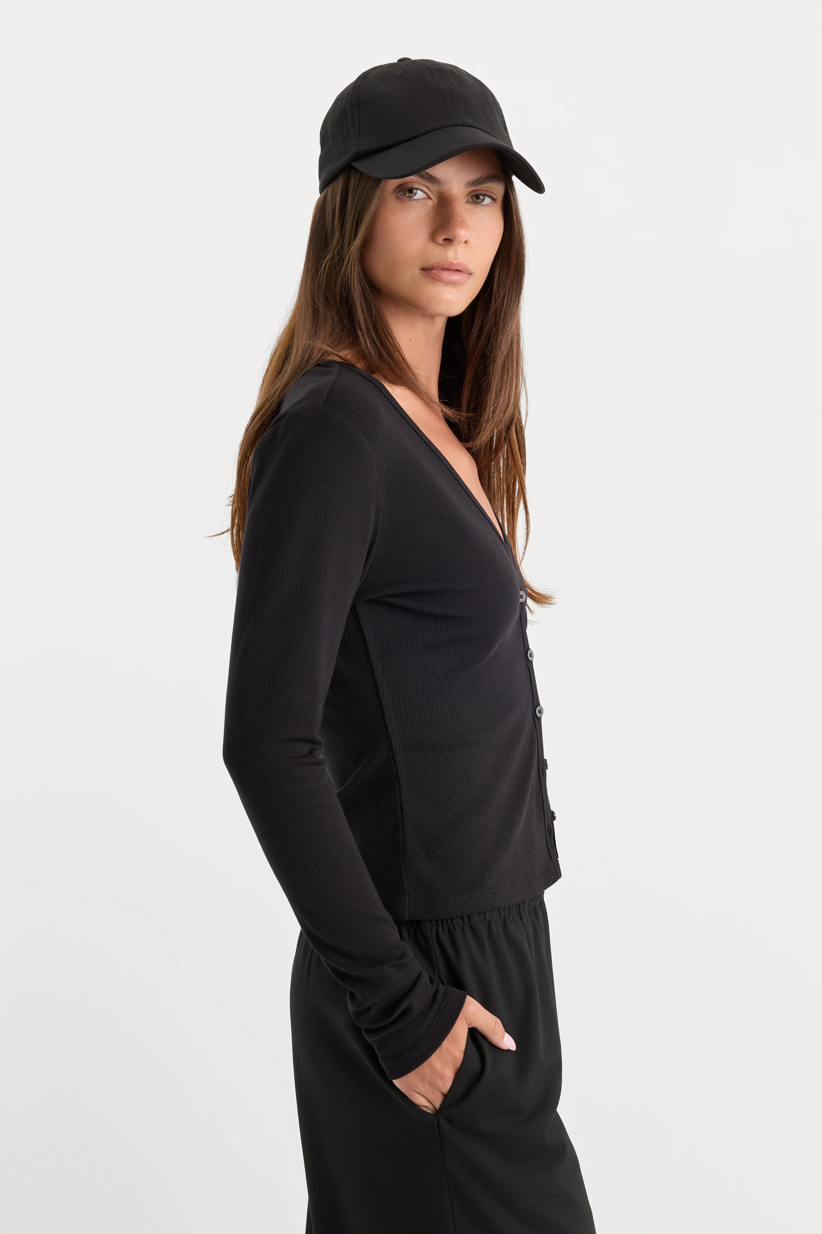THE RIB V NECK CARDIGAN | BLACK - Image 2