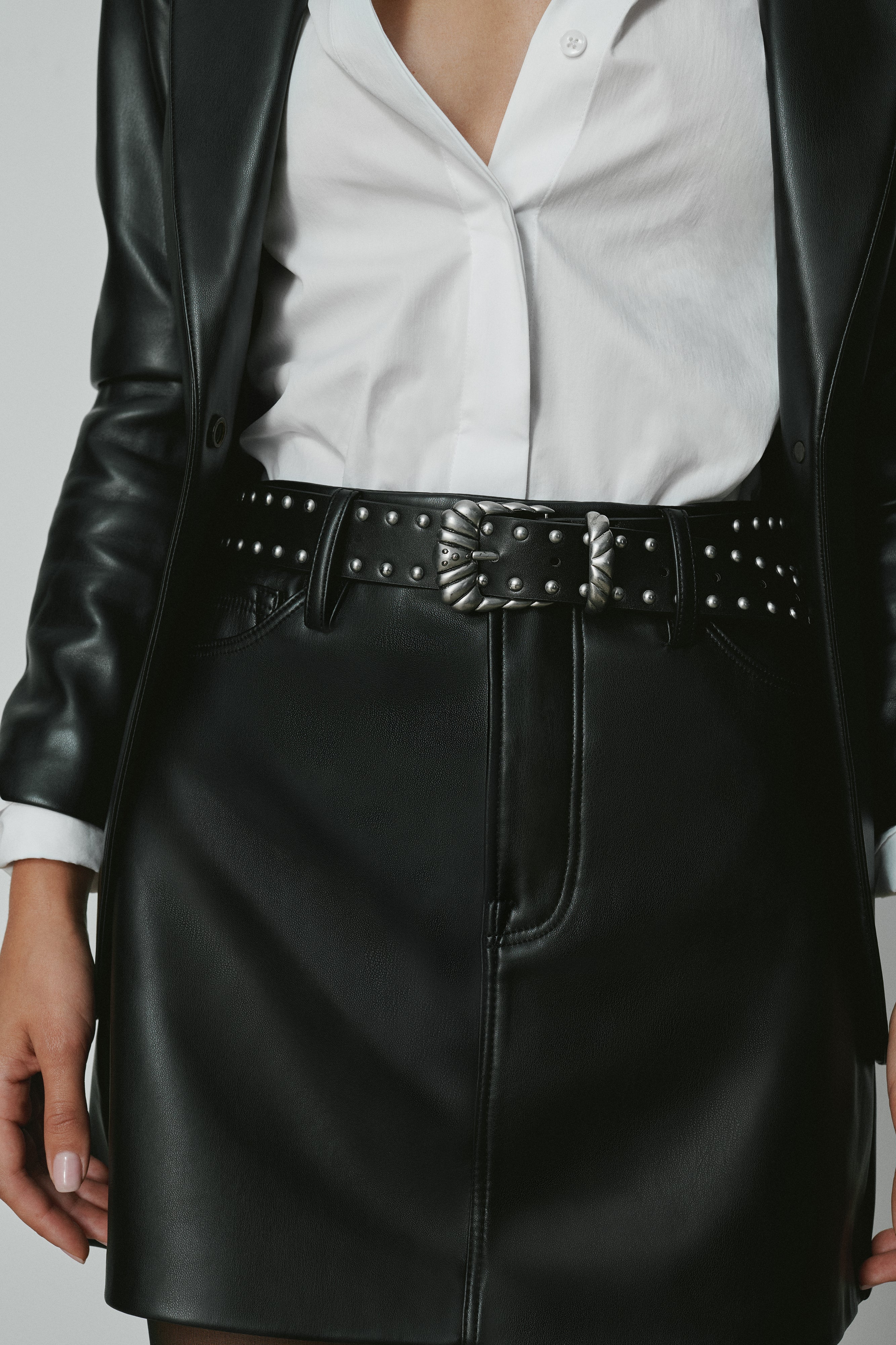 WIDE STUDDED WESTERN BELT | BLACK001 - Image 4